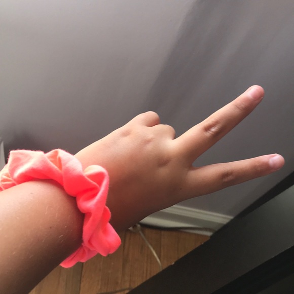 Neon Pink Stretch Scrunche - Picture 4 of 8